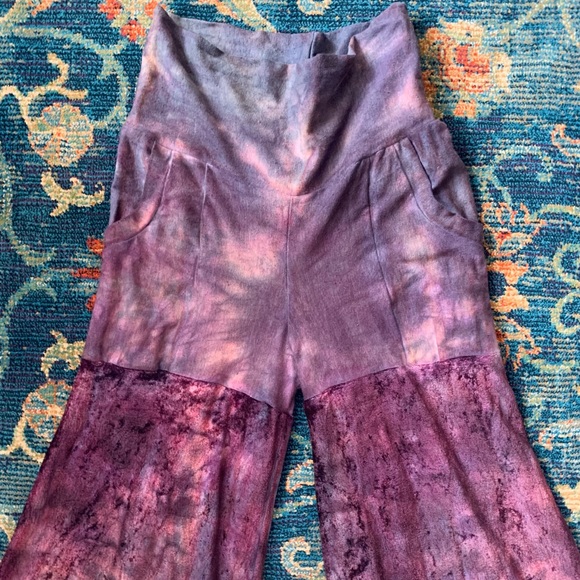 Mystic Minx flows - Picture 5 of 9